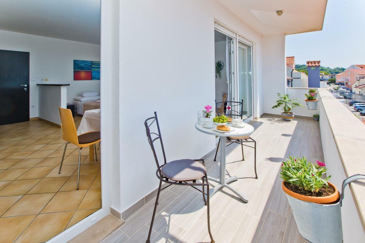 חוואר Hvar Apartments 8 Min To The Beach מראה חיצוני תמונה
