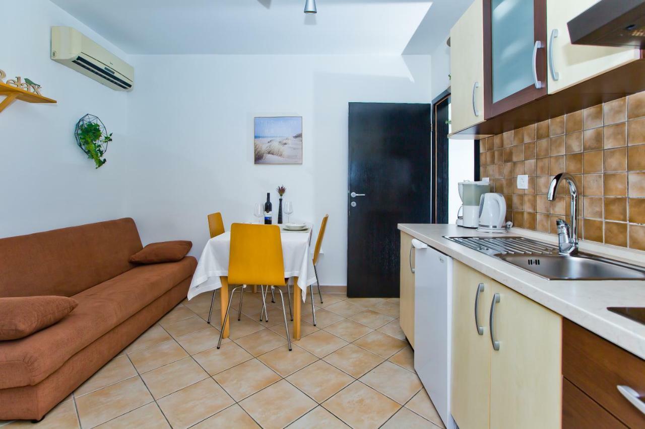 חוואר Hvar Apartments 8 Min To The Beach מראה חיצוני תמונה