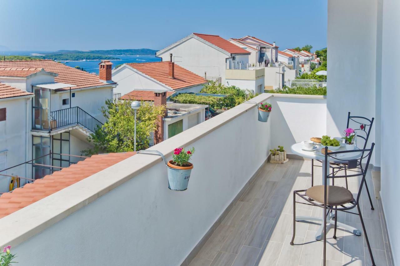 חוואר Hvar Apartments 8 Min To The Beach מראה חיצוני תמונה