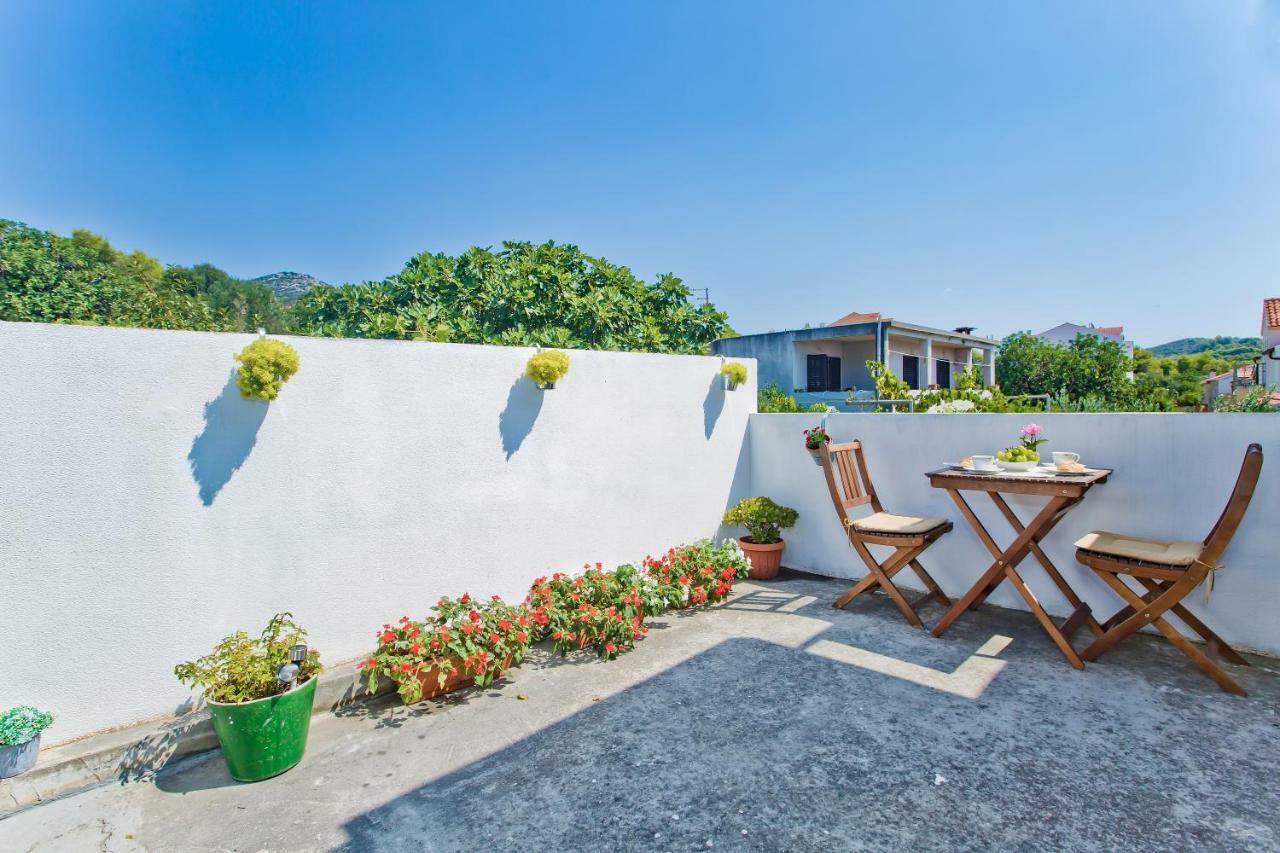 חוואר Hvar Apartments 8 Min To The Beach מראה חיצוני תמונה