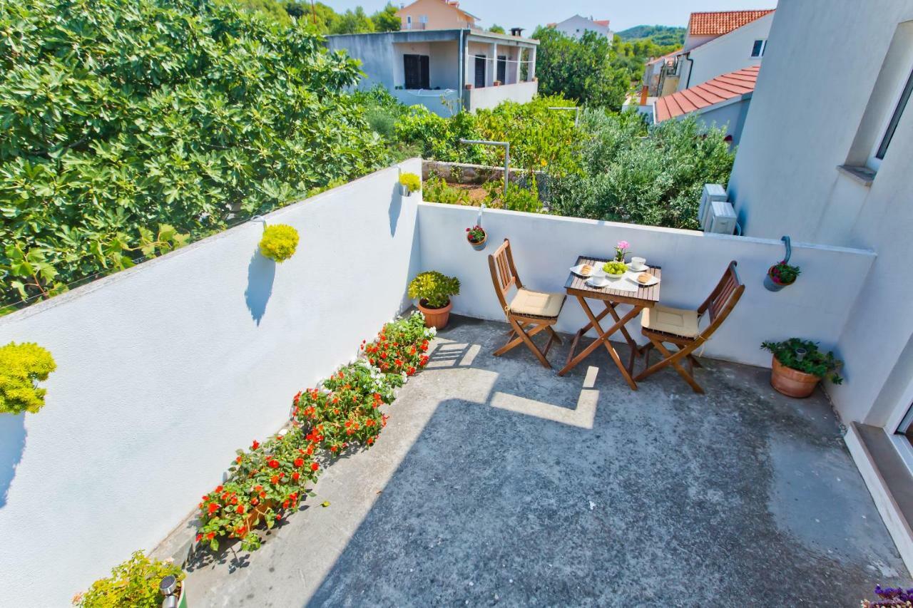 חוואר Hvar Apartments 8 Min To The Beach מראה חיצוני תמונה
