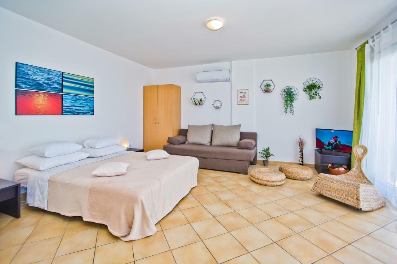 חוואר Hvar Apartments 8 Min To The Beach מראה חיצוני תמונה
