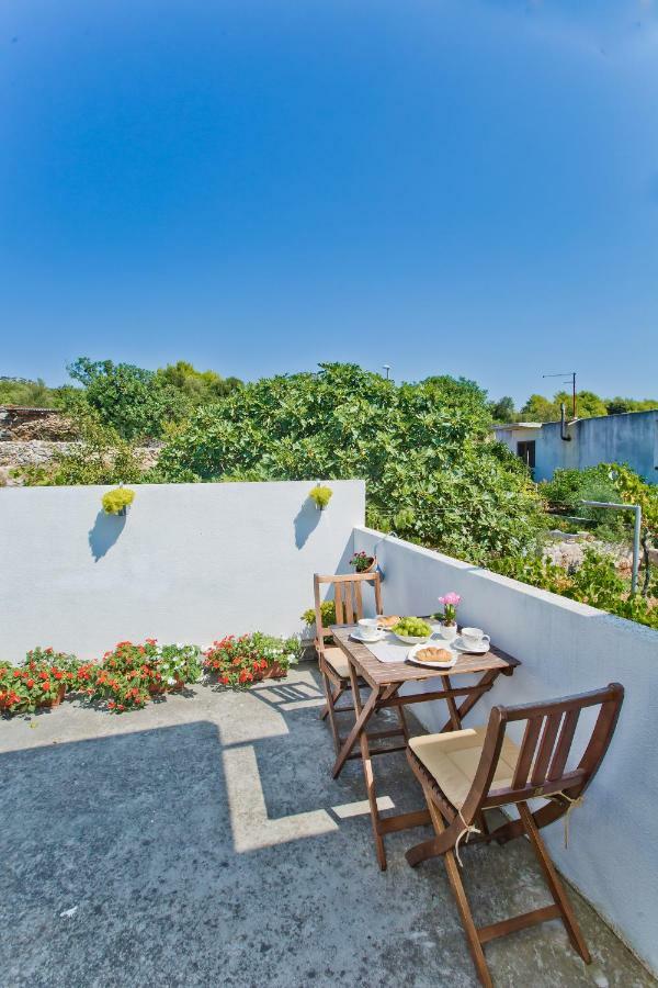 חוואר Hvar Apartments 8 Min To The Beach מראה חיצוני תמונה