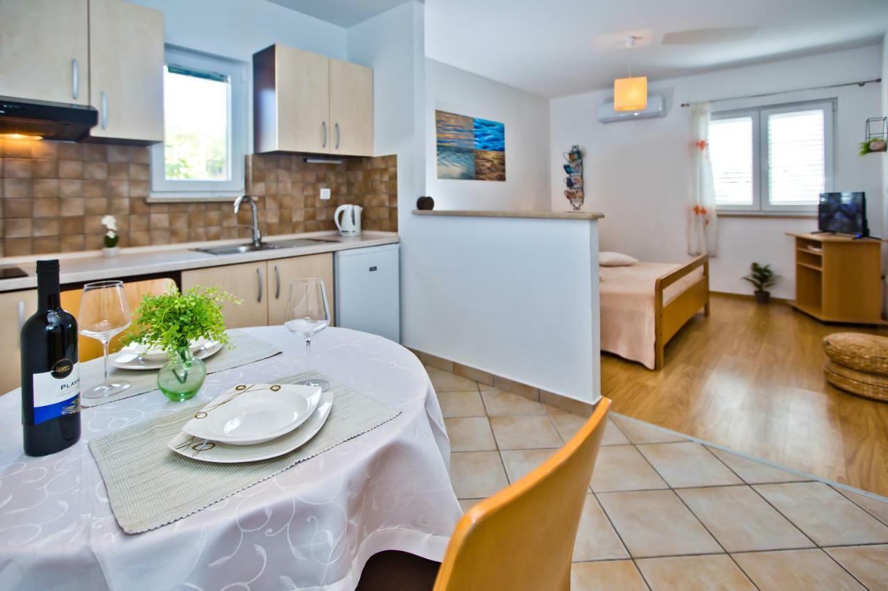 חוואר Hvar Apartments 8 Min To The Beach מראה חיצוני תמונה
