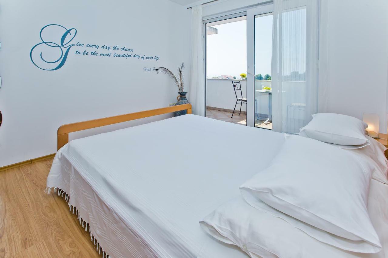 חוואר Hvar Apartments 8 Min To The Beach מראה חיצוני תמונה