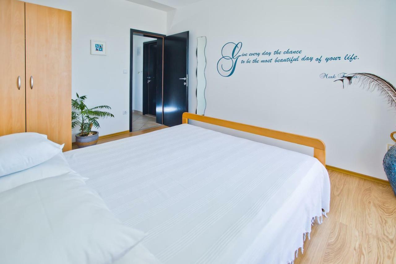 חוואר Hvar Apartments 8 Min To The Beach מראה חיצוני תמונה
