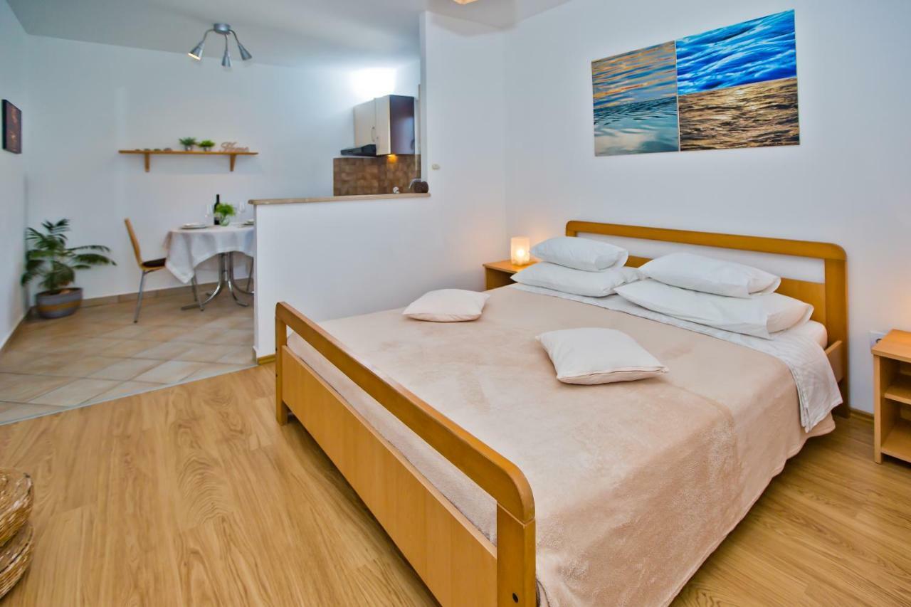 חוואר Hvar Apartments 8 Min To The Beach מראה חיצוני תמונה